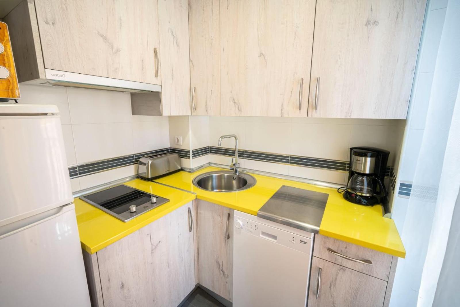 Apartamentos La Plazuela Баньос де Монтемайор Екстериор снимка