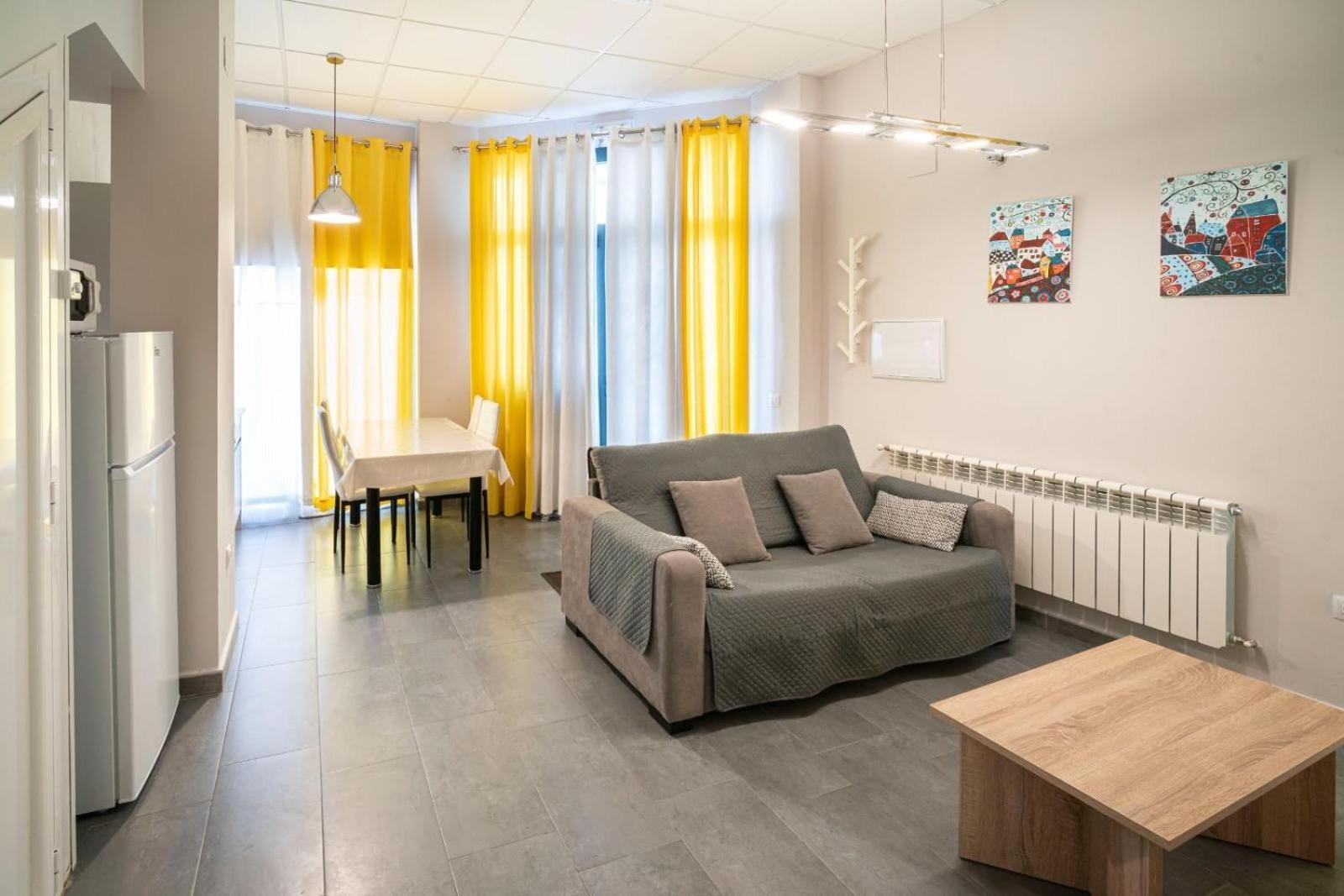 Apartamentos La Plazuela Баньос де Монтемайор Екстериор снимка