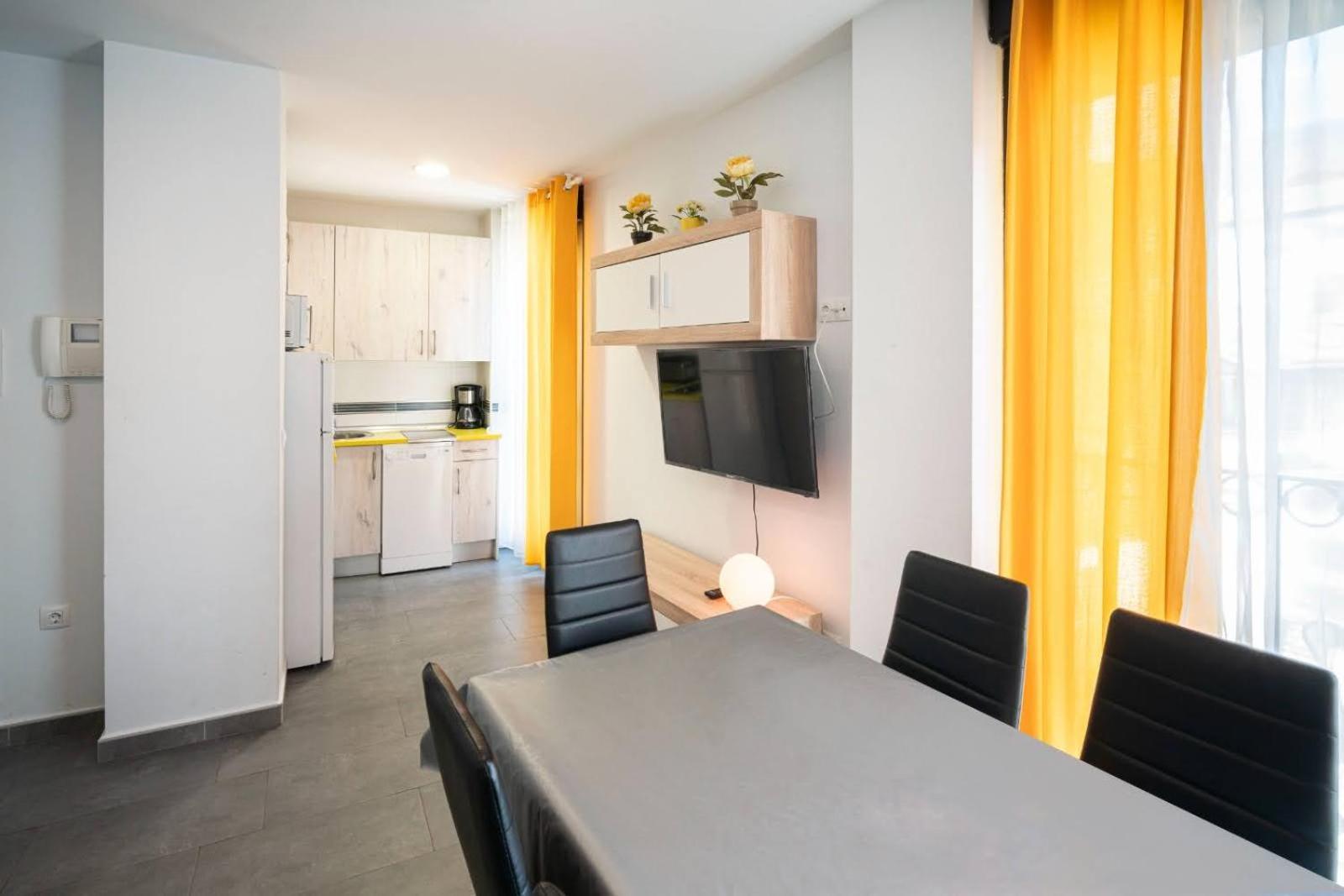 Apartamentos La Plazuela Баньос де Монтемайор Екстериор снимка